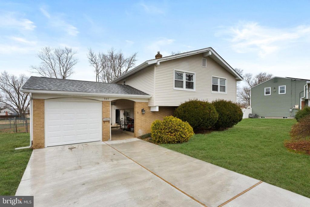 707 PARRY BLVD, Cinnaminson, NJ 08077