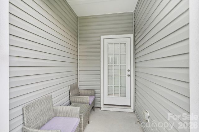 9051 Lowfalls Lane, Charlotte, NC 28216