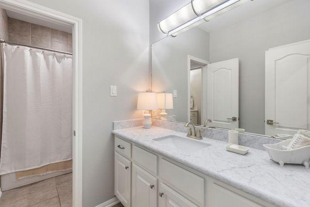 10 Mill Point Place, The Woodlands, TX 77380