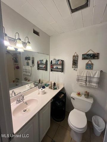 1550 E Second Street, 91, Pass Christian, MS 39571