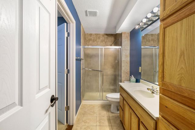 2015 Heritage Drive, Shakopee, MN 55379