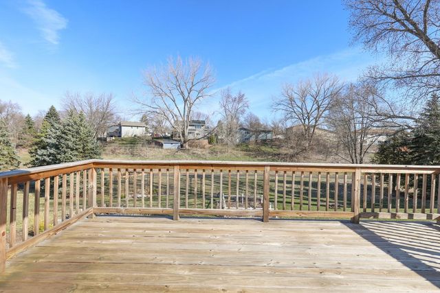 2015 Heritage Drive, Shakopee, MN 55379