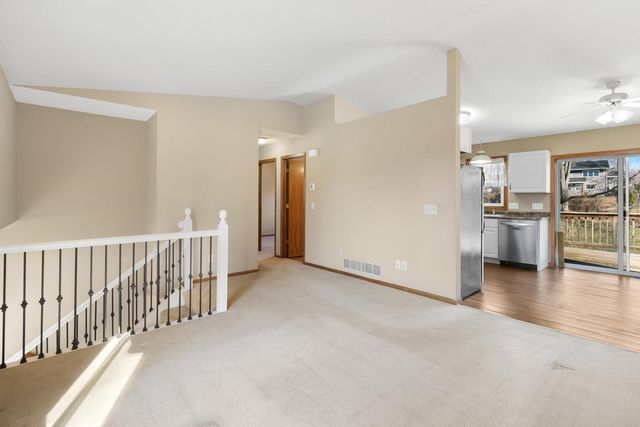 2015 Heritage Drive, Shakopee, MN 55379