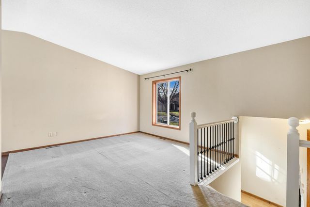 2015 Heritage Drive, Shakopee, MN 55379