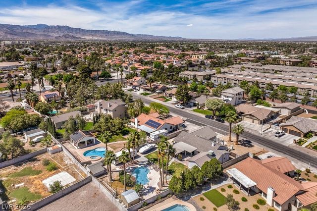 5809 Paseo Del Mar, Las Vegas, NV 89108