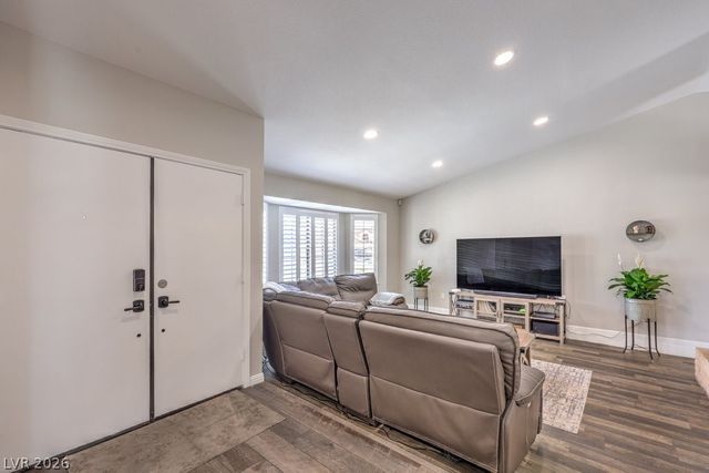 5809 Paseo Del Mar, Las Vegas, NV 89108