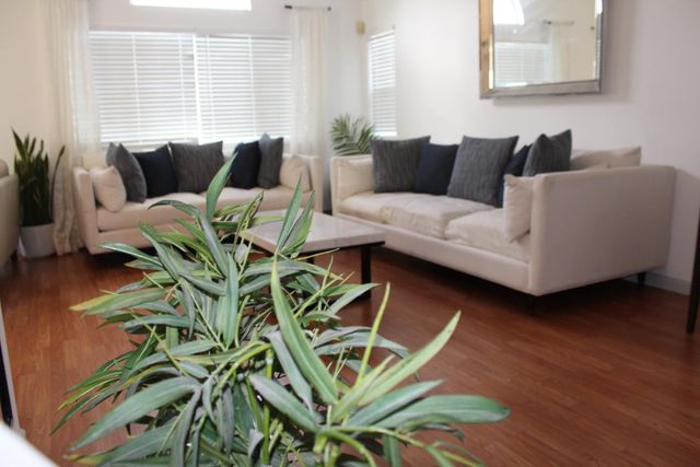 4834 Wind Creek Dr, Sacramento, CA 95838