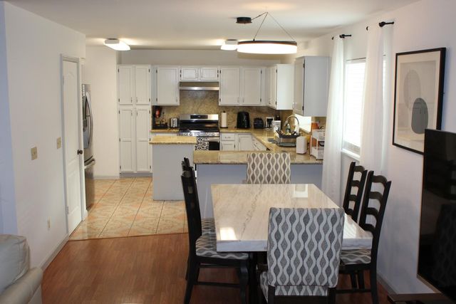 4834 Wind Creek Dr, Sacramento, CA 95838