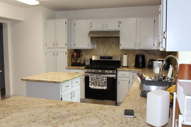 4834 Wind Creek Dr, Sacramento, CA 95838