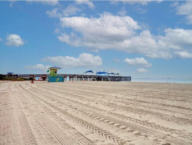 111 Briny Avenue 1909, Pompano Beach, FL 33062