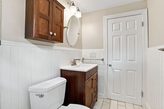 244 Mechanic St, Foxboro, MA 02035