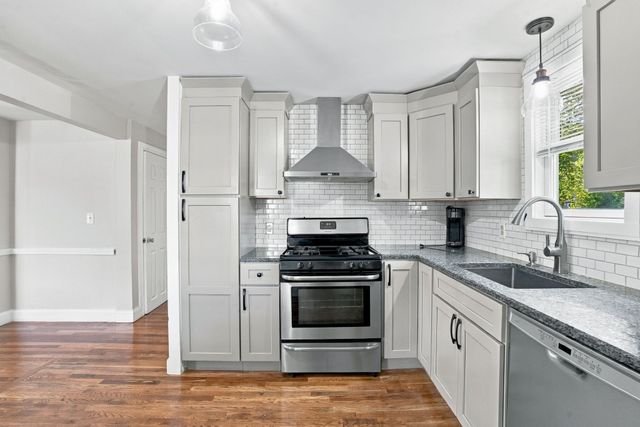 244 Mechanic St, Foxboro, MA 02035