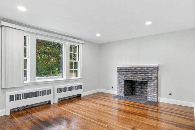 244 Mechanic St, Foxboro, MA 02035