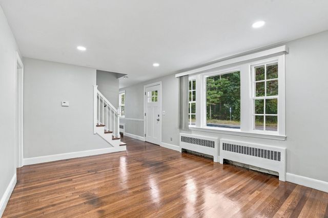 244 Mechanic St, Foxboro, MA 02035