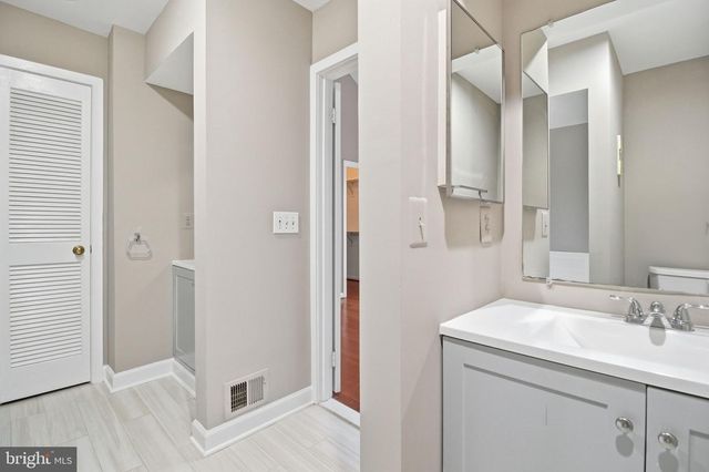10995 THRUSH RD, Reston, VA 20191