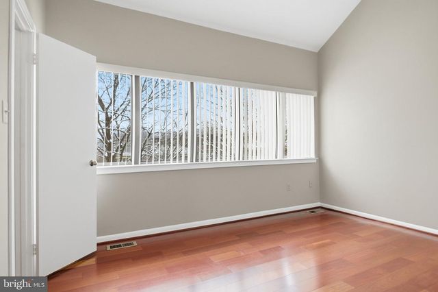 10995 THRUSH RD, Reston, VA 20191