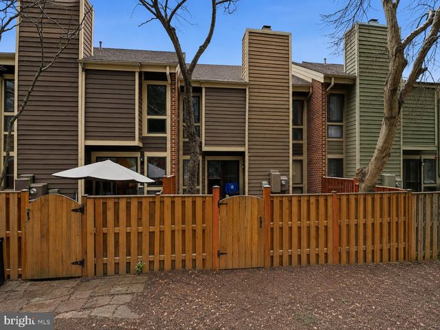 10995 THRUSH RD, Reston, VA 20191