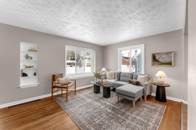 644 W 20th Street, Holland, MI 49423