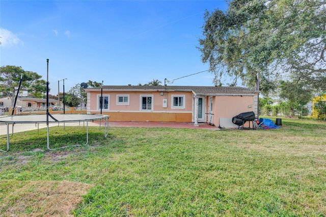 16001 NW 28th Pl, Miami Gardens, FL 33054