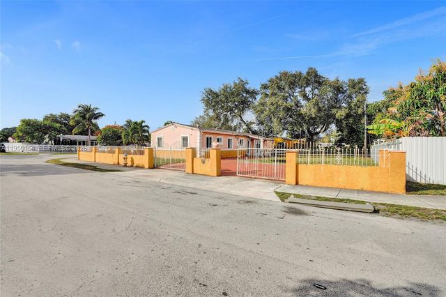 16001 NW 28th Pl, Miami Gardens, FL 33054