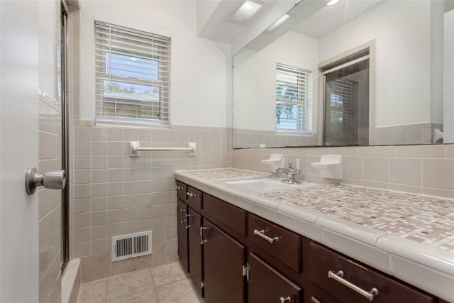 7475 Brentcove Circle, Dallas, TX 75214