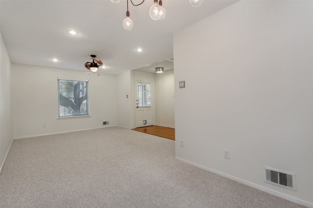 7475 Brentcove Circle, Dallas, TX 75214