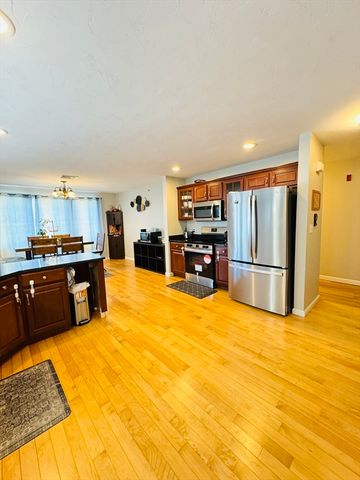 717 Hampton Way 717, Abington, MA 02351