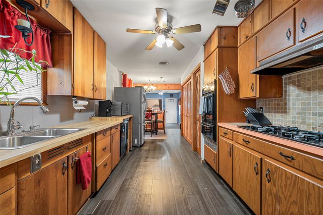 2433 N 42nd Street, Waco, TX 76710