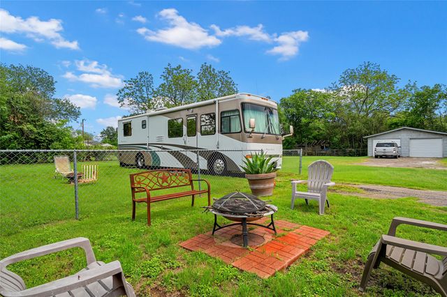 2433 N 42nd Street, Waco, TX 76710