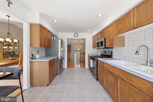 28 DERBY DR, Sewell, NJ 08080