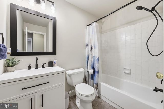 28 DERBY DR, Sewell, NJ 08080