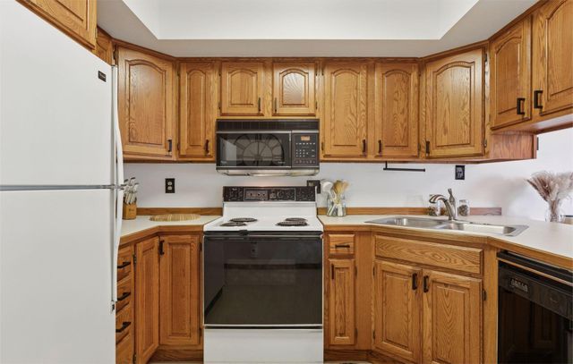 1701 Livingston Avenue B, West Saint Paul, MN 55118