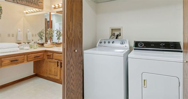 1701 Livingston Avenue B, West Saint Paul, MN 55118