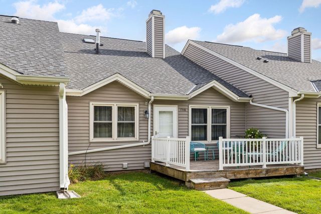 1701 Livingston Avenue B, West Saint Paul, MN 55118