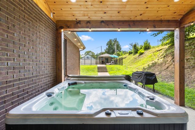 7934 Hwy 460, West Liberty, KY 41472