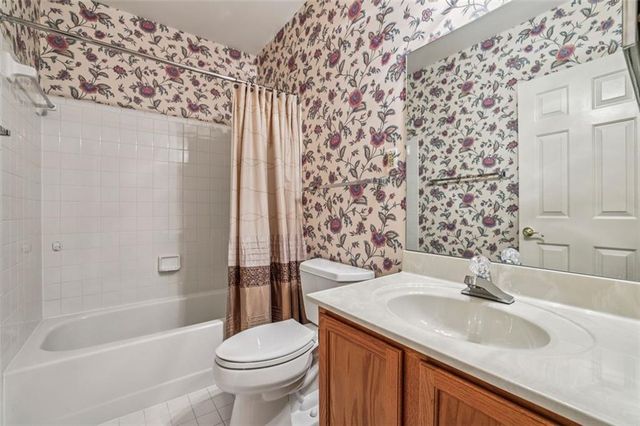 2499 Peachtree Road NE 406, Atlanta, GA 30305