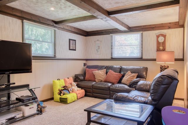 1300 W Hibbard Road, Owosso, MI 48867