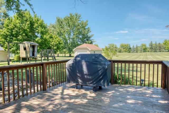 1300 W Hibbard Road, Owosso, MI 48867