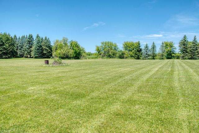 1300 W Hibbard Road, Owosso, MI 48867