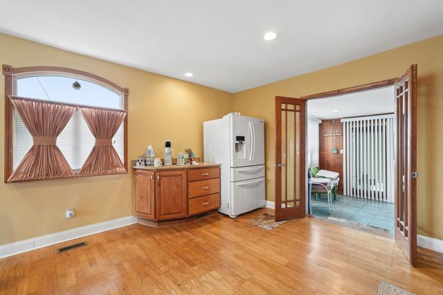 513 S Powell, Columbus, OH 43204