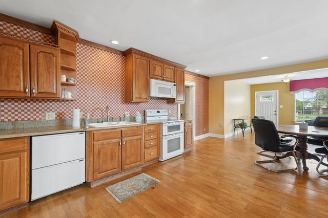 513 S Powell, Columbus, OH 43204
