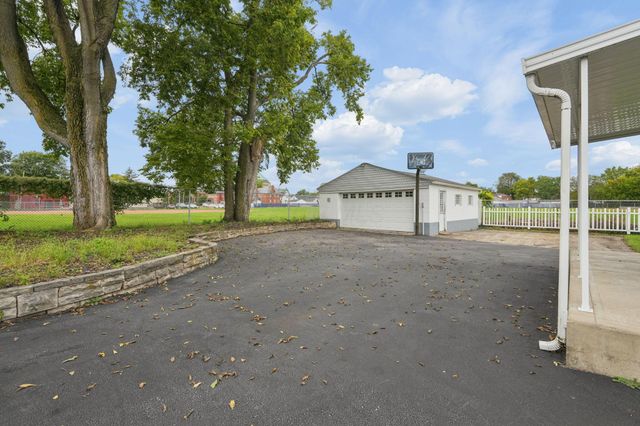 513 S Powell, Columbus, OH 43204