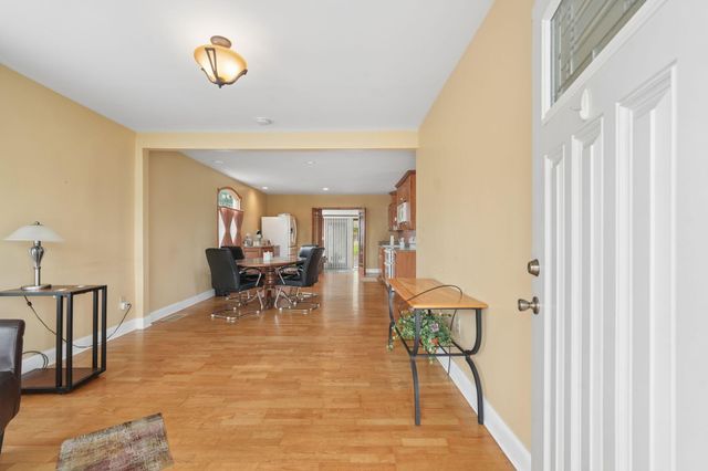 513 S Powell, Columbus, OH 43204
