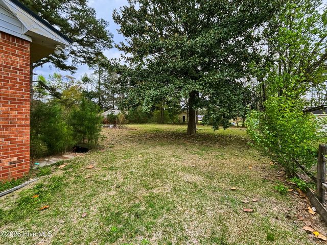 42 N Sixth Street, Clarkton, NC 28433