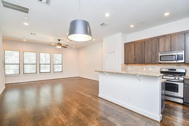 2422 Navigation Boulevard A, Houston, TX 77003