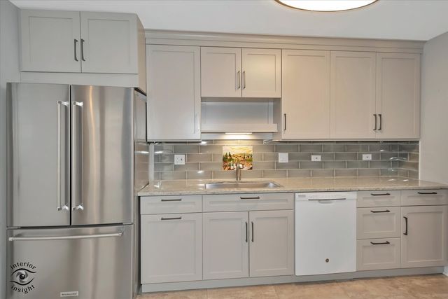 14727 Golf Road, Orland Park, IL 60462