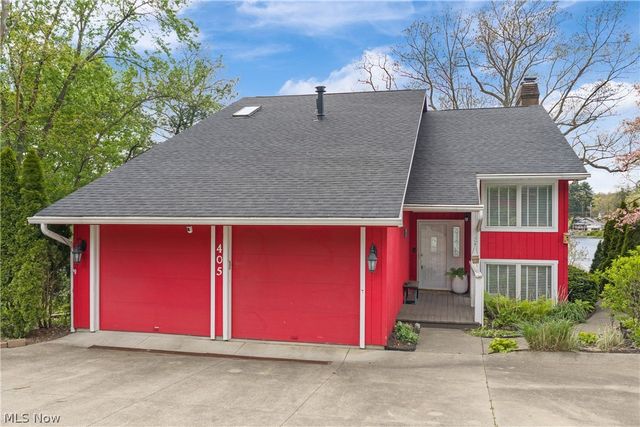 405 Snow Avenue, Coventry, OH 44319