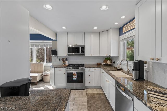 405 Snow Avenue, Coventry, OH 44319