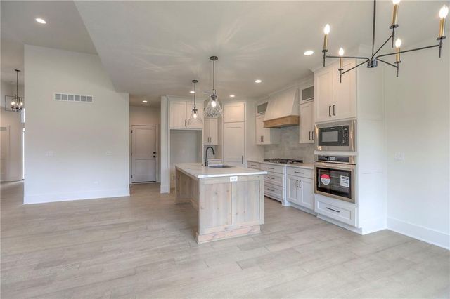 9301 SW Leviathan Court, Lee's Summit, MO 64064