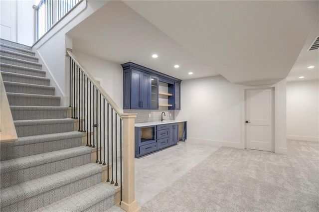 9301 SW Leviathan Court, Lee's Summit, MO 64064